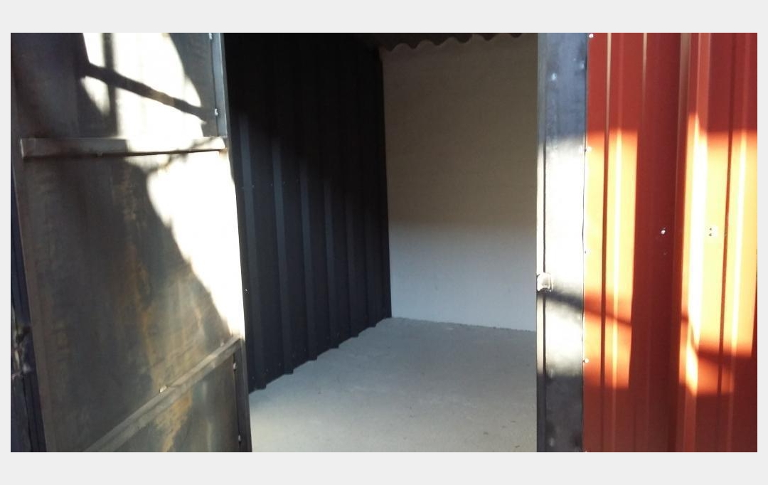 Annonces VELAUX : Garage / Parking | LES PENNES-MIRABEAU (13170) | 5 m2 | 95 € 